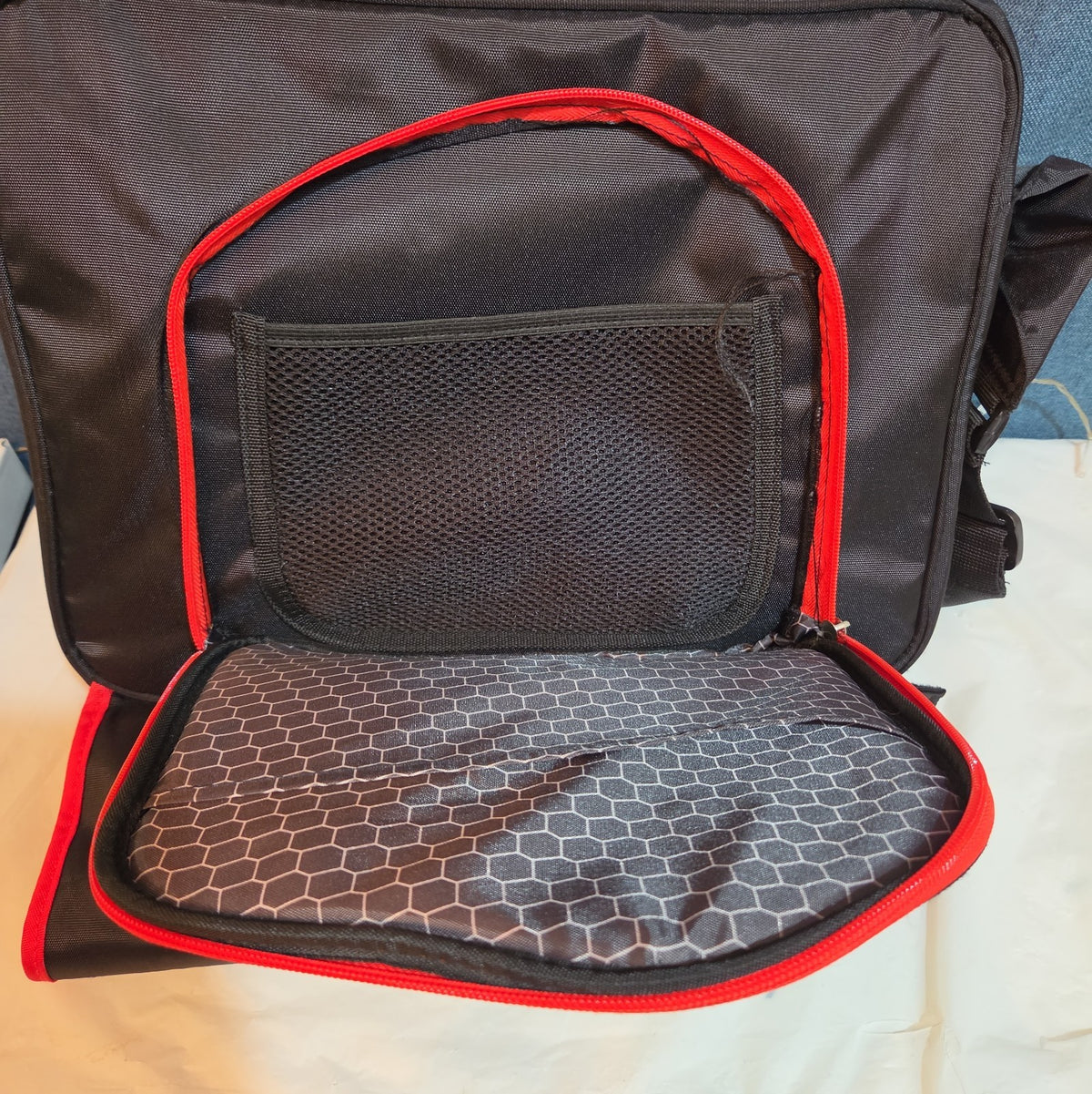 PDP Disney Infinity Play Zone Messenger Bag Fold Out Mat Y2K