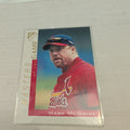 2000 Topps Gallery Masters of the Game Mark McGwire #101 Cardinals Insert
