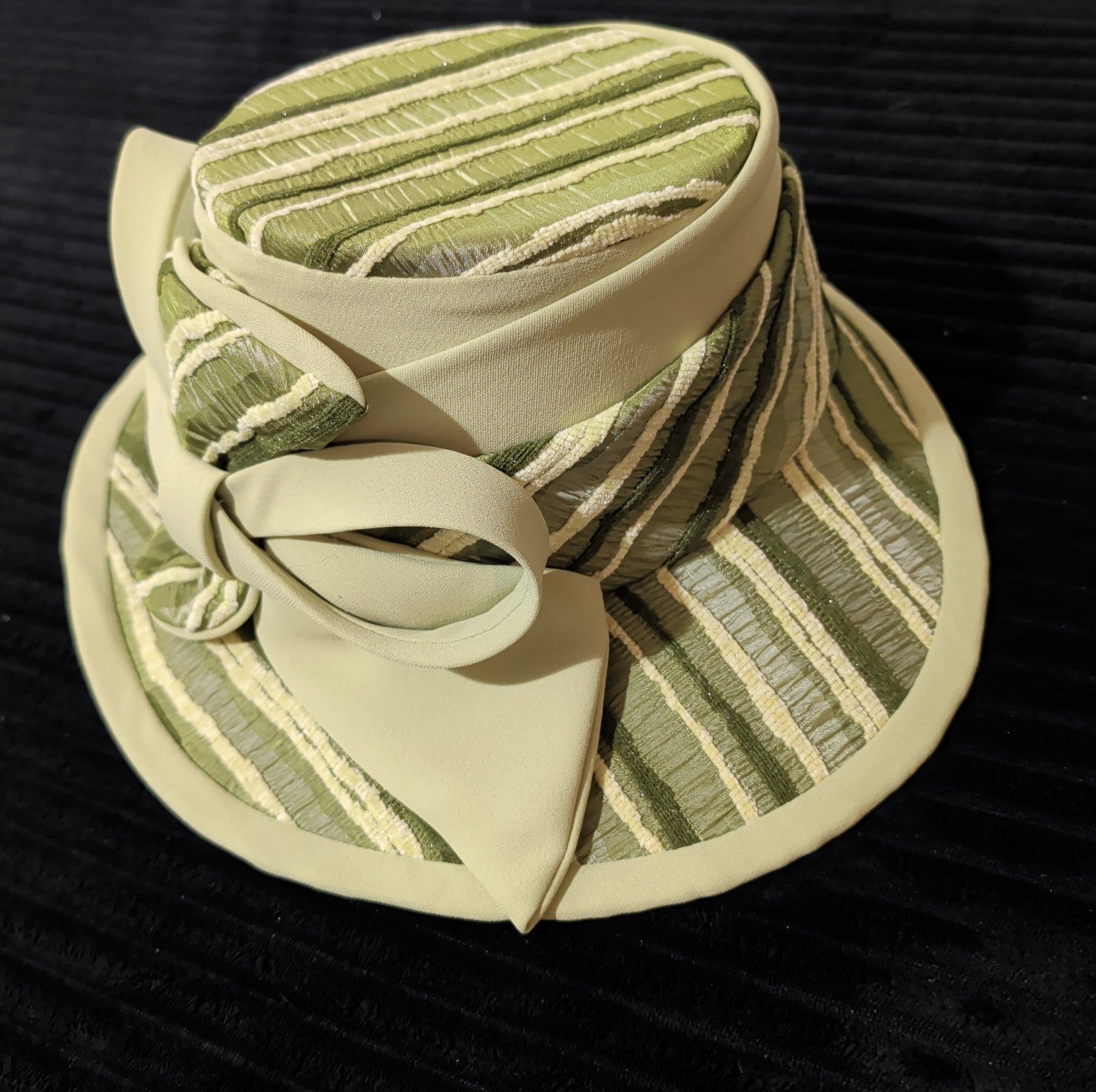 Carissimo Green Striped Wide Brim Church Derby Hat Bow Ribbon Vintage