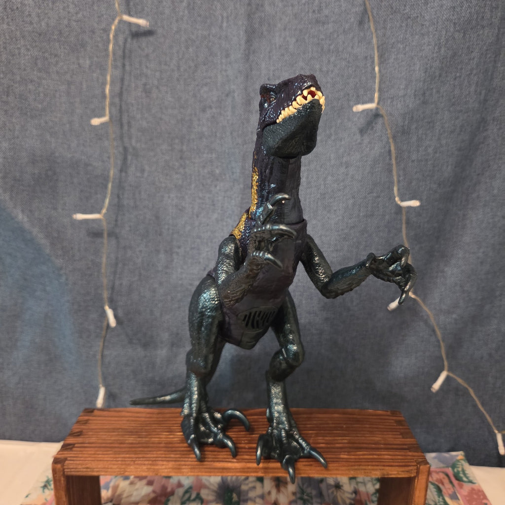 Mattel Jurassic World Indoraptor Action Figure Posable Toy