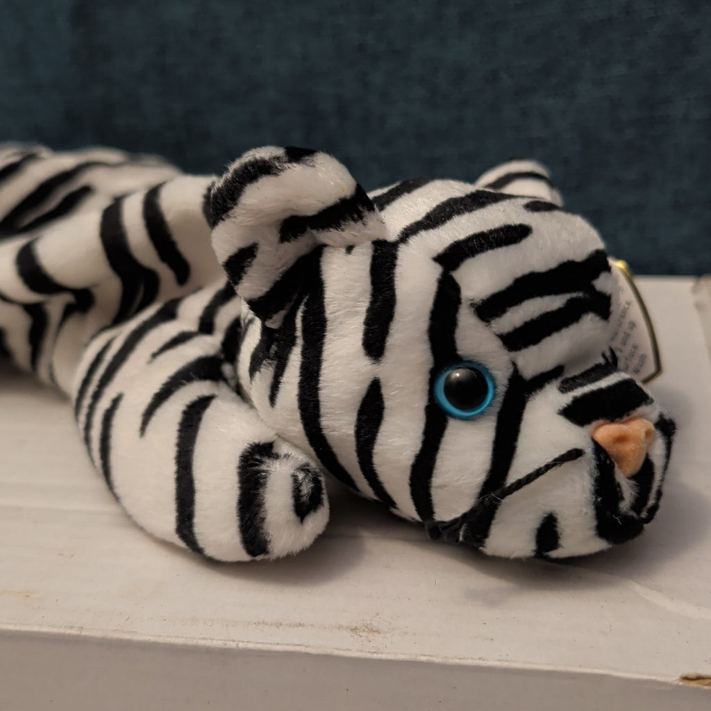 Ty Beanie Baby Blizzard White Tiger 1996 DOB Retired Stuffed Animal MWMT 04163