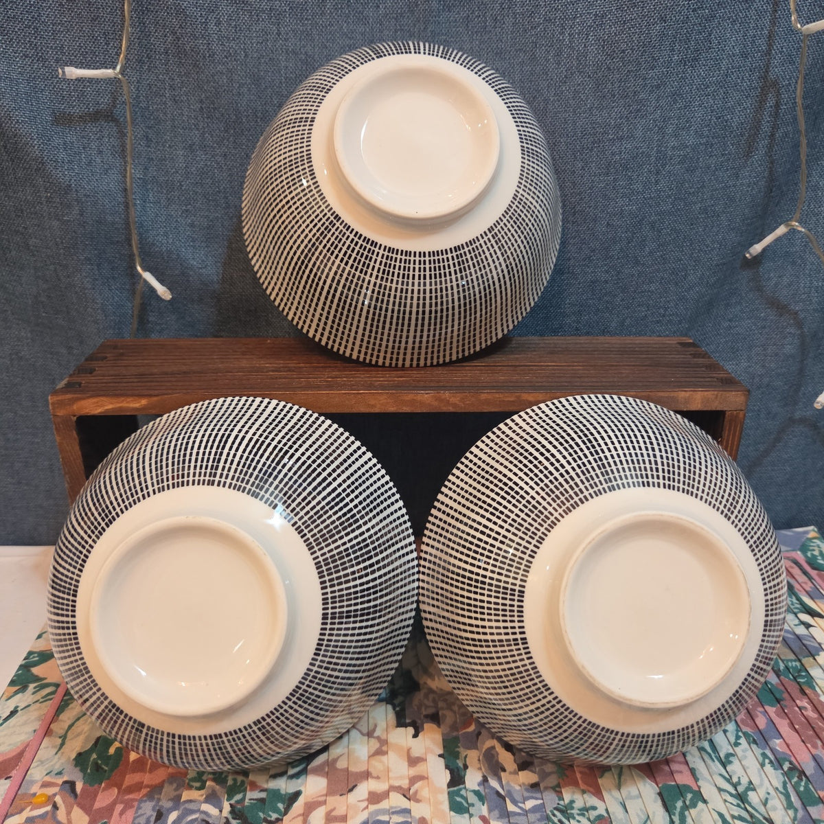 Royal Norfolk Set 3 Ceramic Bowls 6" Black White Dashed Swirl