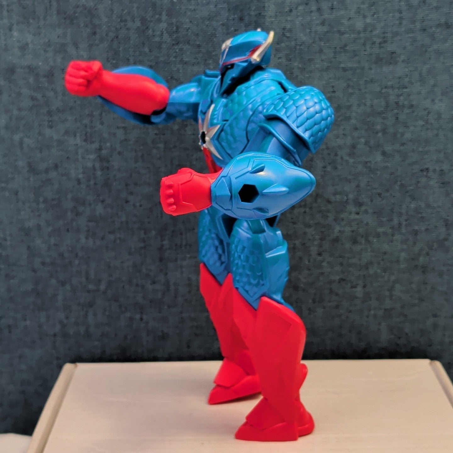 Marvel Avengers Mech Strike Monster Hunters Captain America Action Figure Hasbro