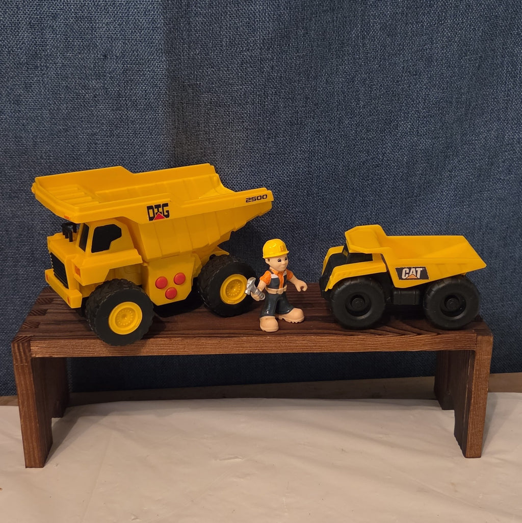 Toy Dump Truck Lot of 2 CAT & DIG 2500 Plastic Sandbox Vehicles