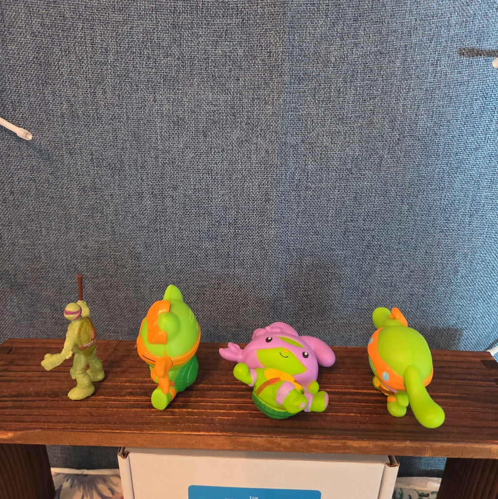 McDonalds Sanrio TMNT Happy Meal Toy Lot 4 Plastic Figures 2025