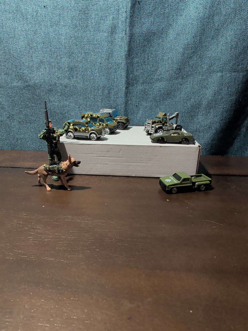 8 Pc. Soldier Action Figure & K9 Dog | Army Vehicles| Military Toy Strike Team