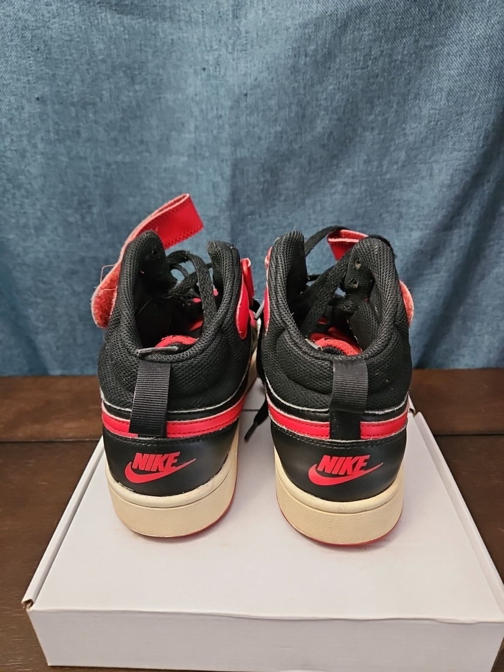 Nike Court Borough Mid 2 GS Bred Black University Red Size 6Y