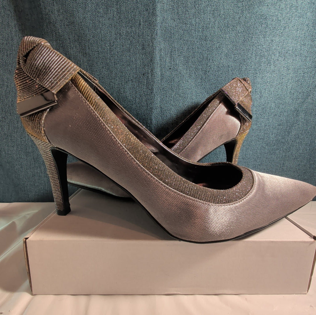 J Renee Silver Sparkly Bow Pumps 8.5 M Pointed Toe Metallic Satin