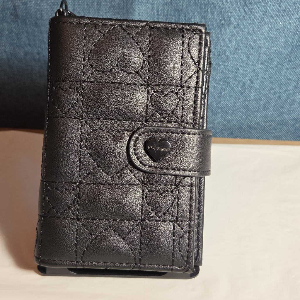 Betsey Johnson Luv Betsey Heart Quilted Wallet Y2K Goth