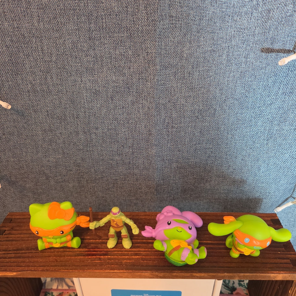 McDonalds Sanrio TMNT Happy Meal Toy Lot 4 Plastic Figures 2025