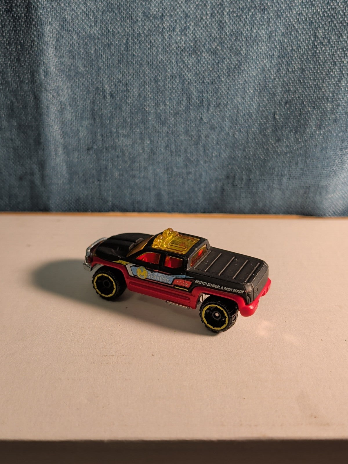 Hot Wheels Off-Duty Truck | Graffiti Removal Service | 2016 HW City Works |