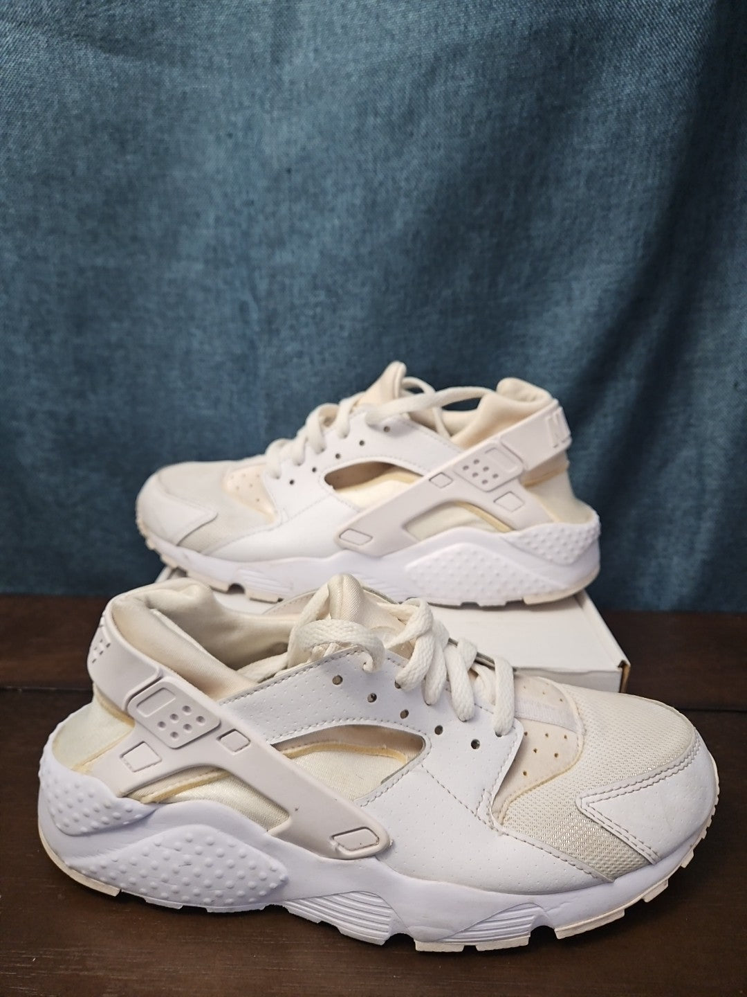 Nike Air Huarache Triple White GS 654275-110 Size 6.5Y | Women's 8 | Retro