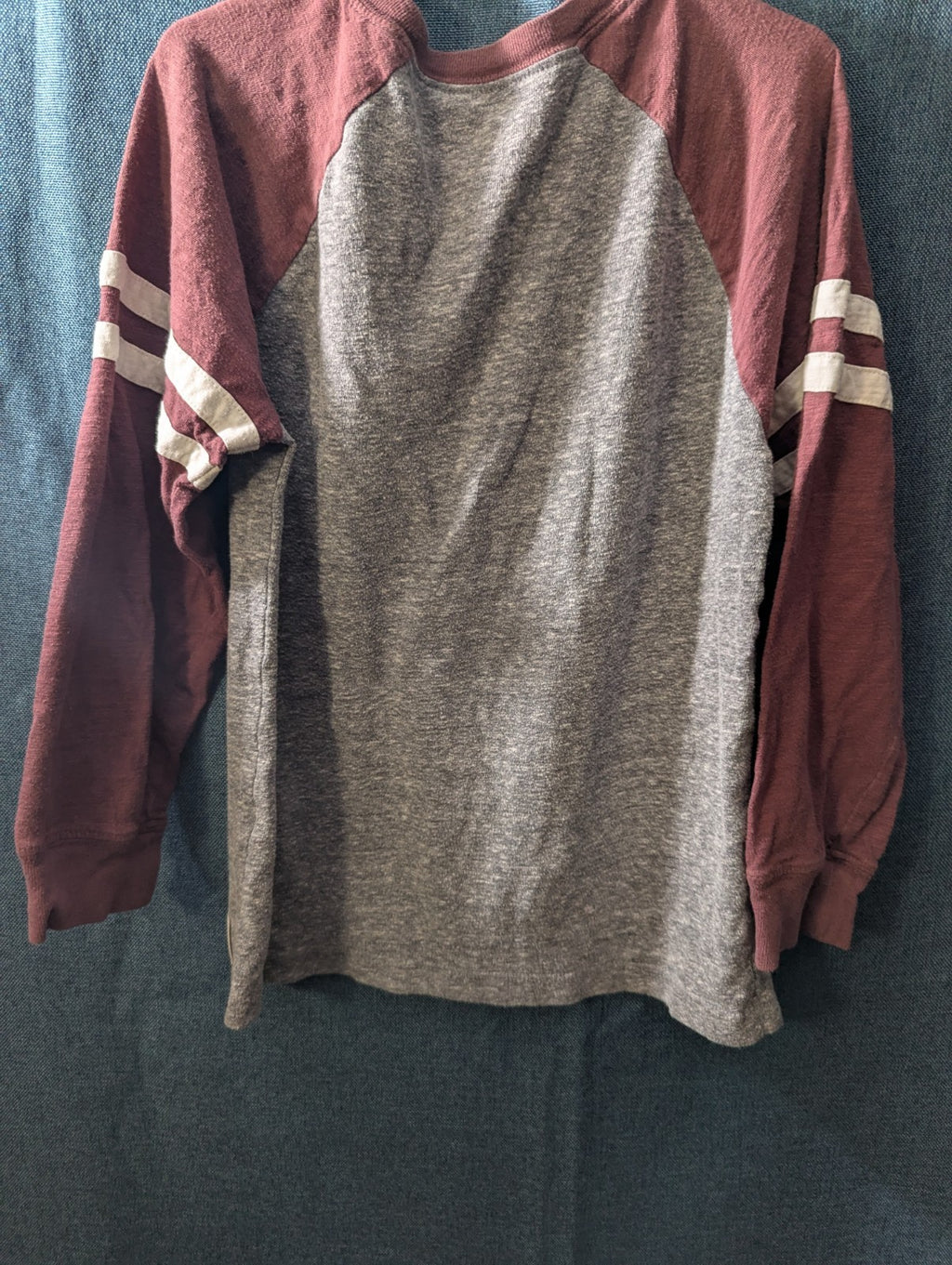 OshKosh B'gosh Boys Shirt Size 7 Henley Raglan Gray Maroon Varsity Stripe