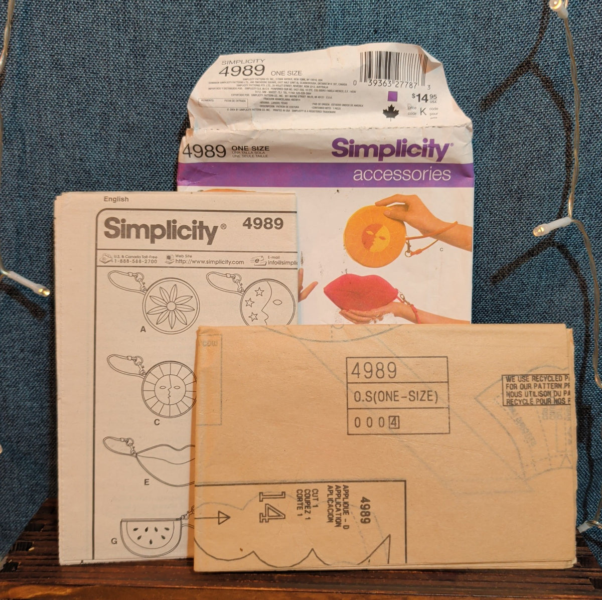 Simplicity 4989 Donna Lang Novelty Wristlet Bag Pattern Y2K