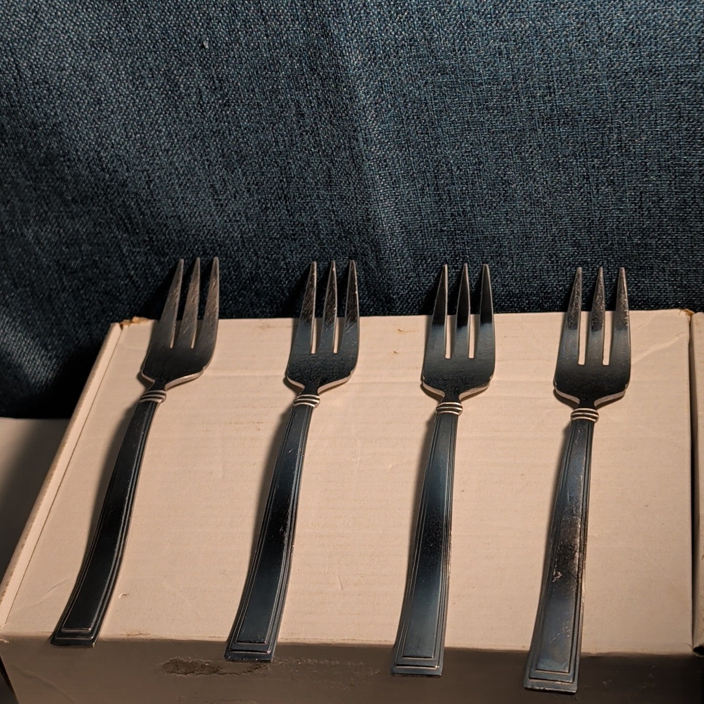 Set of 4 Hampton Silversmiths PORTFOLIO Glossy Salad Forks | 18/0 Stainless 208