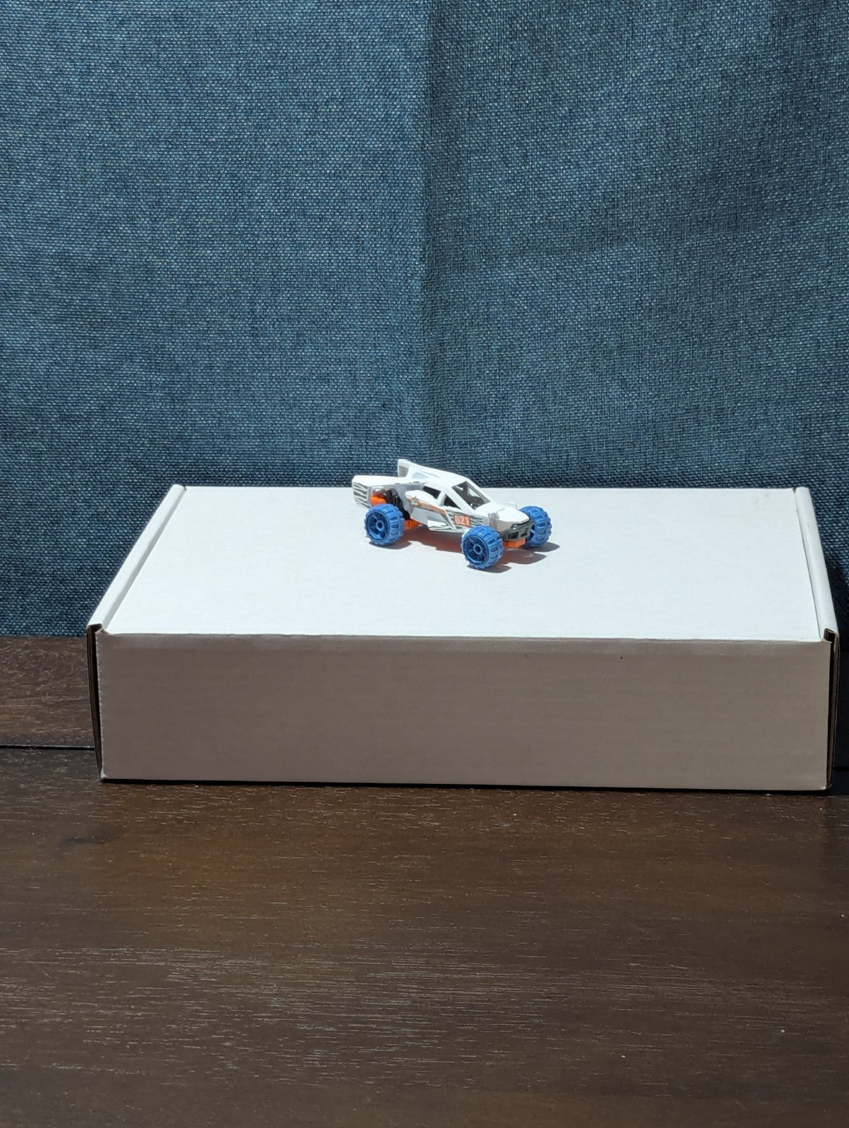 Hot Wheels Dune It Up (2018) | HW 50th Race Team Buggy | White #621 | Loose