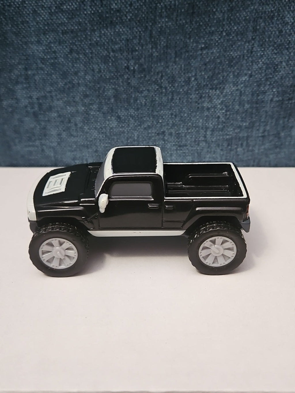 McDonald's Hummer H3T Toy Truck | 2006 Happy Meal Friction Car | Black & White