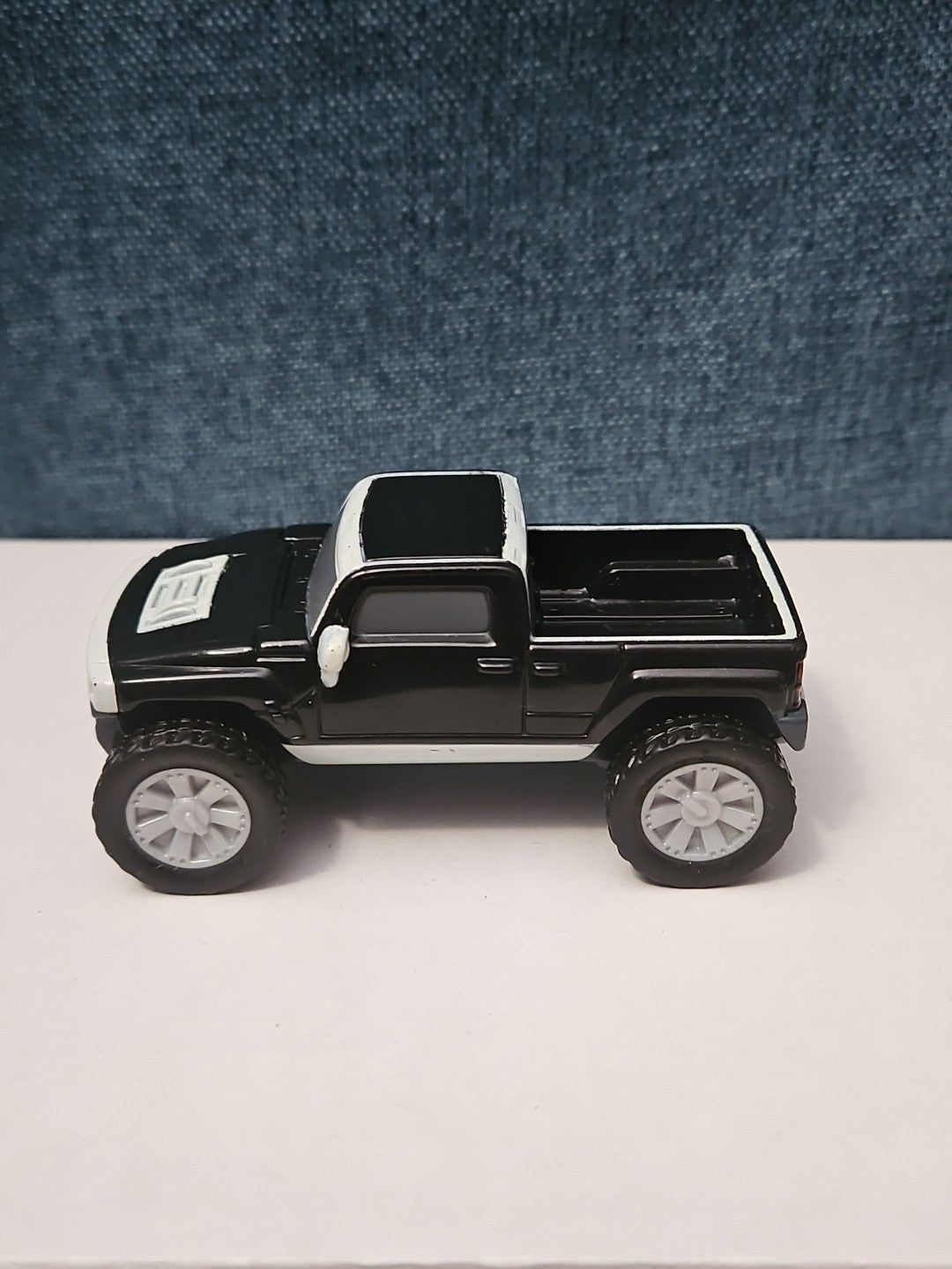 McDonald's Hummer H3T Toy Truck | 2006 Happy Meal Friction Car | Black & White