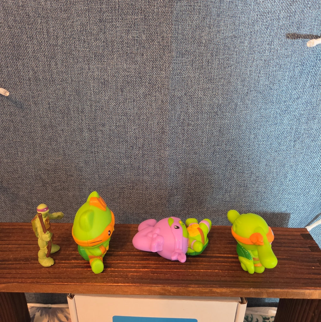 McDonalds Sanrio TMNT Happy Meal Toy Lot 4 Plastic Figures 2025