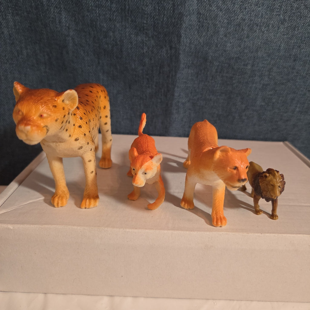 Plastic Animal Figures Toy Lot 24pc Safari Farm Zoo Animals