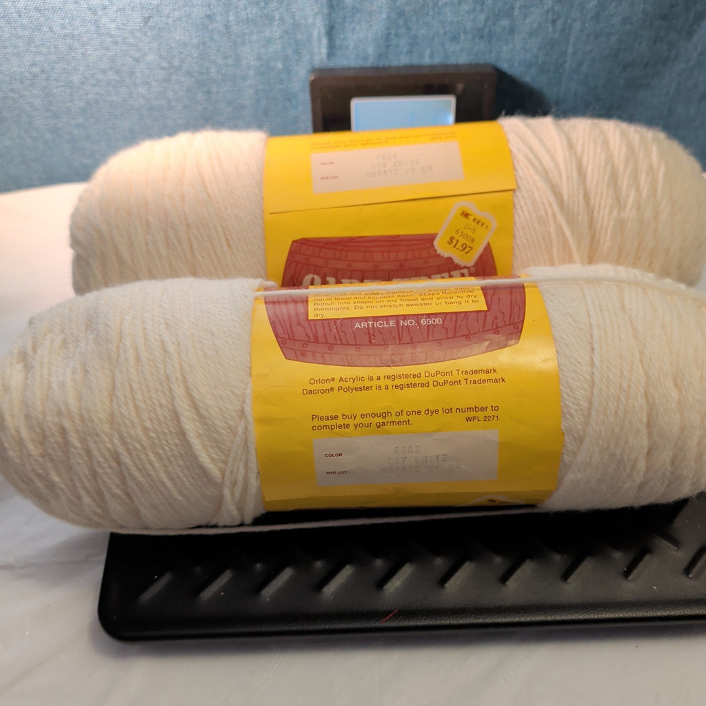 Vintage Care-Free Yarn 4-Ply Worsted Off White Lot 2 Skeins 18oz Total NOS Orlon