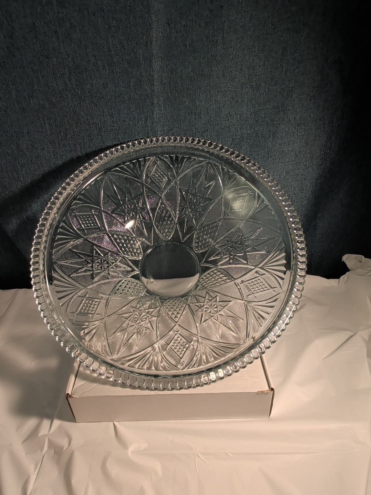 KIG Indonesia 10" Pressed Glass Bowl Starburst Floral MCM Centerpiece Serving