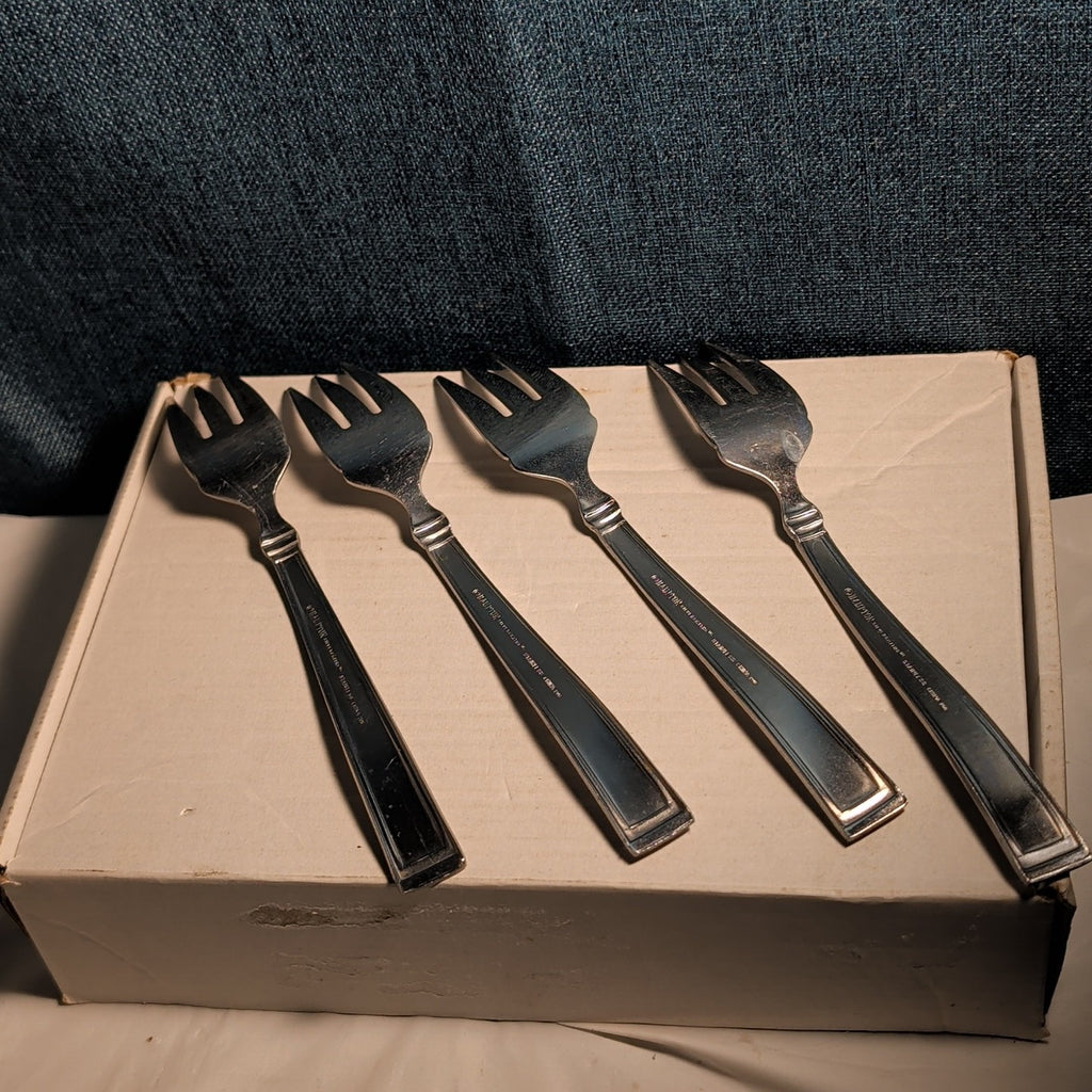 Set of 4 Hampton Silversmiths PORTFOLIO Glossy Salad Forks | 18/0 Stainless 208