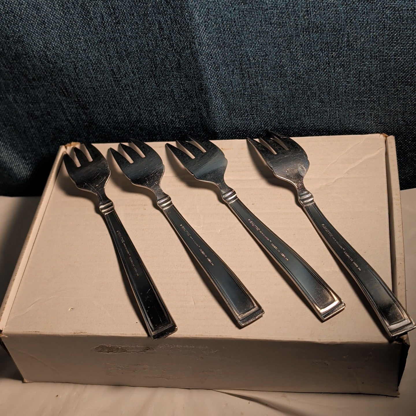 Set of 4 Hampton Silversmiths PORTFOLIO Glossy Salad Forks | 18/0 Stainless 208