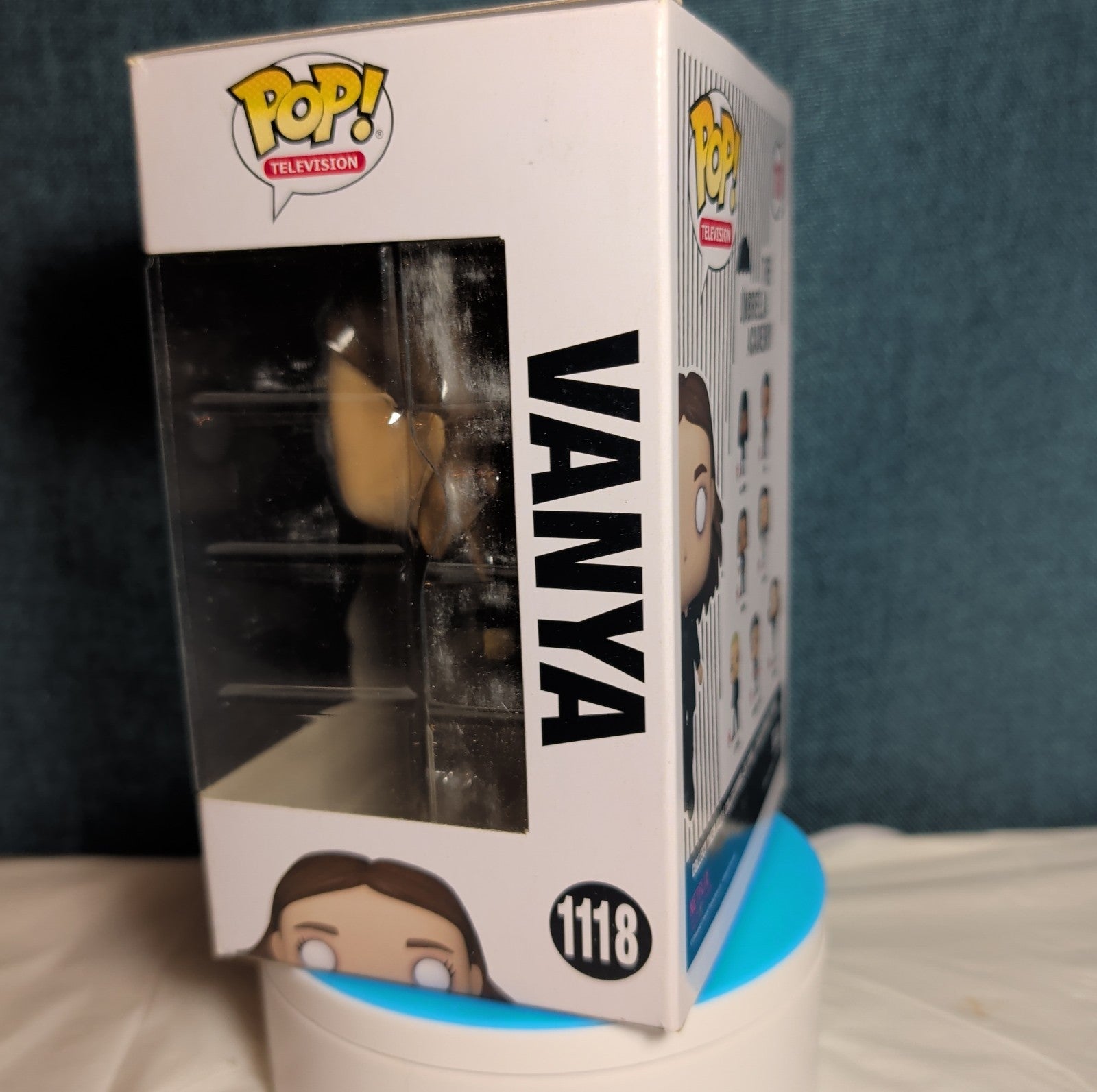 Funko Pop Television Umbrella Academy Vanya 1118 Vinyl Figure in Box w Protector