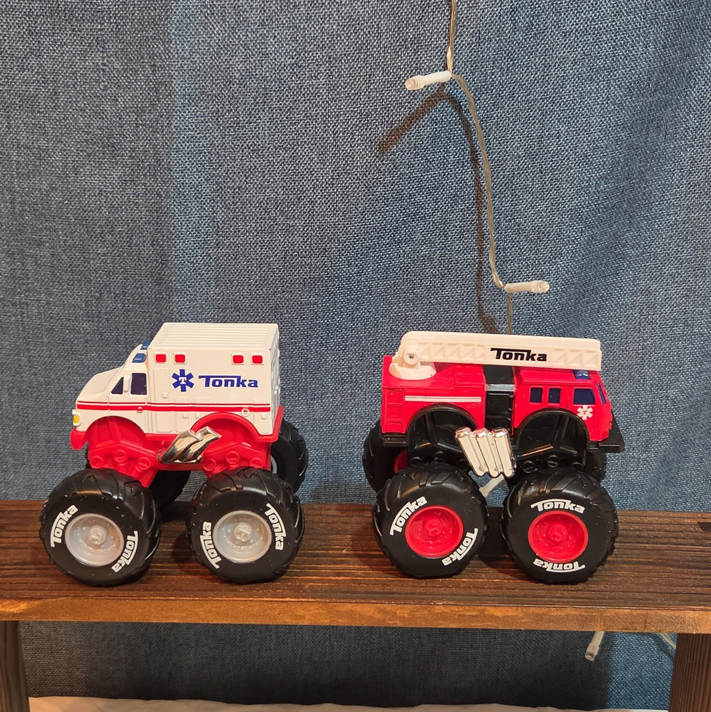 Tonka Metal Movers Monster Firetruck Ambulance Diecast 2021 Lot 2