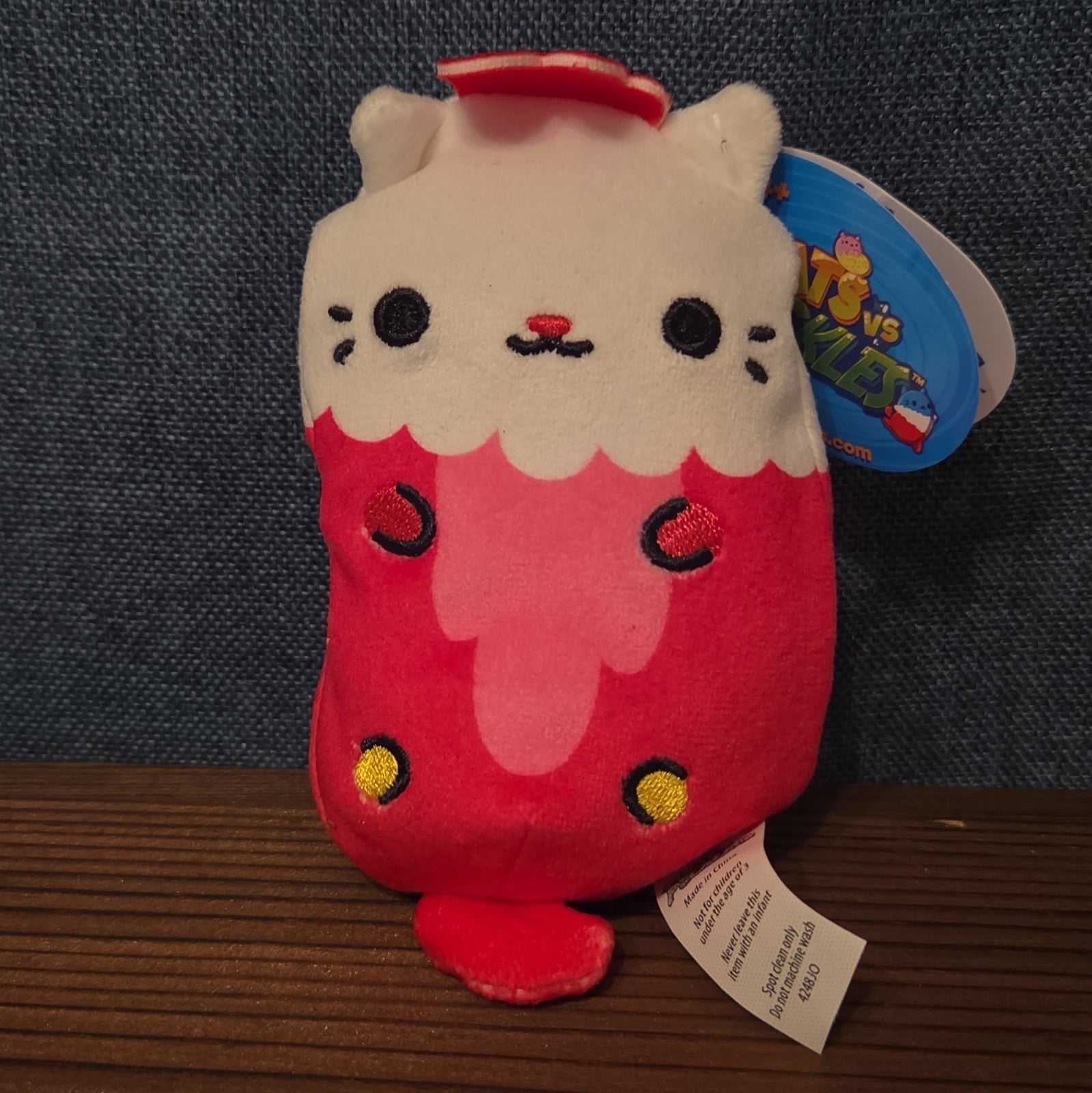 Cats vs Pickles Pawberry Purr-fait #141 Bean Plush 4"