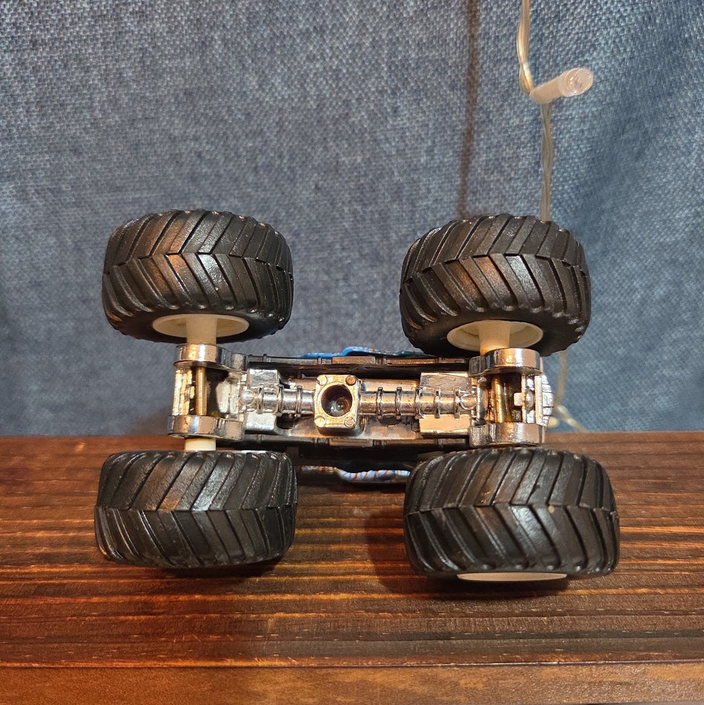 Hot Wheels Monster Jam Jurassic Attack Diecast Dinosaur Y2K