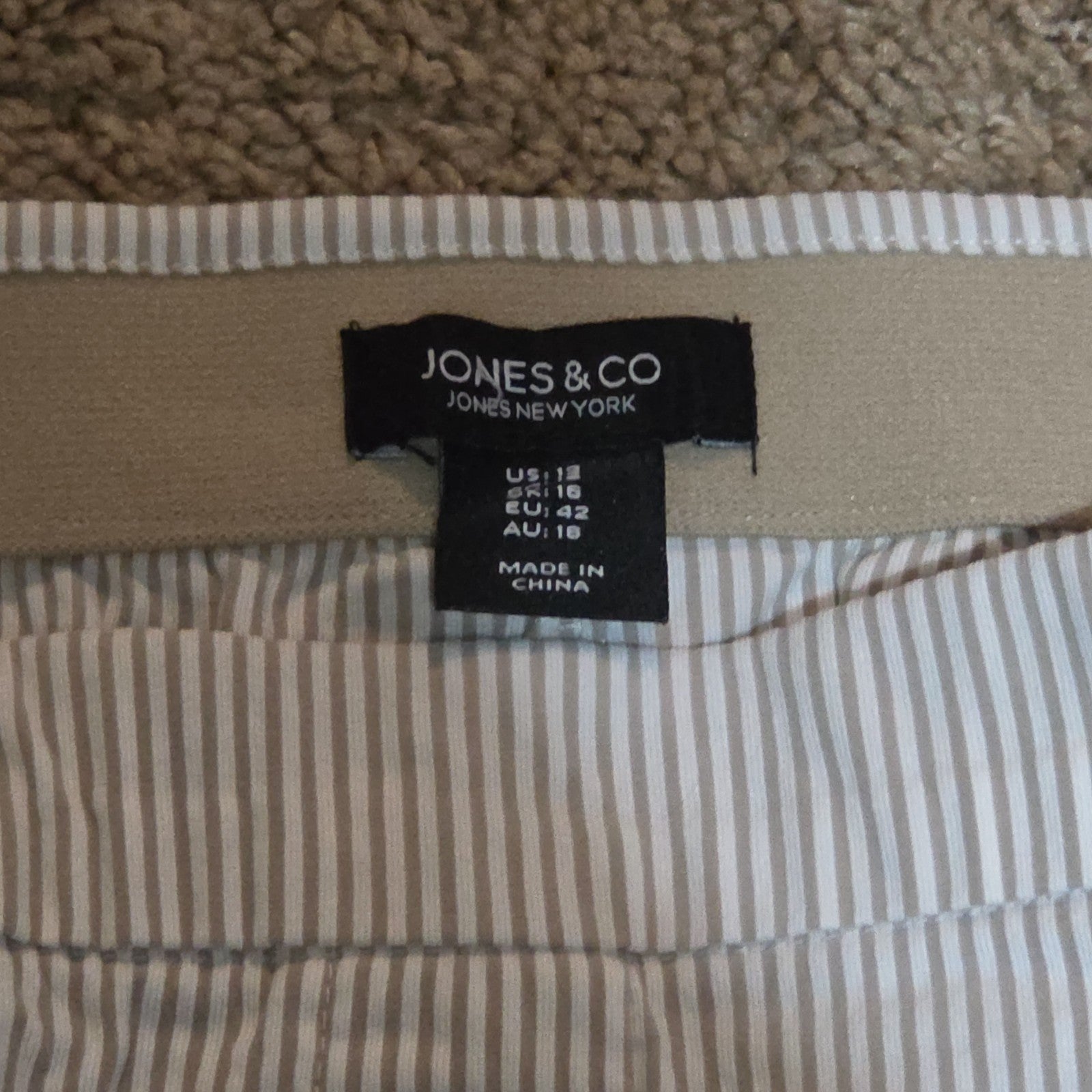 Jones New York Pants Womens 12 Tan White Stripe Pull On Crop Trouser Cotton Good