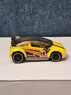 Hot Wheels Super Gnat | 2013 HW Stunt Track Aces | Yellow #55 Race Car