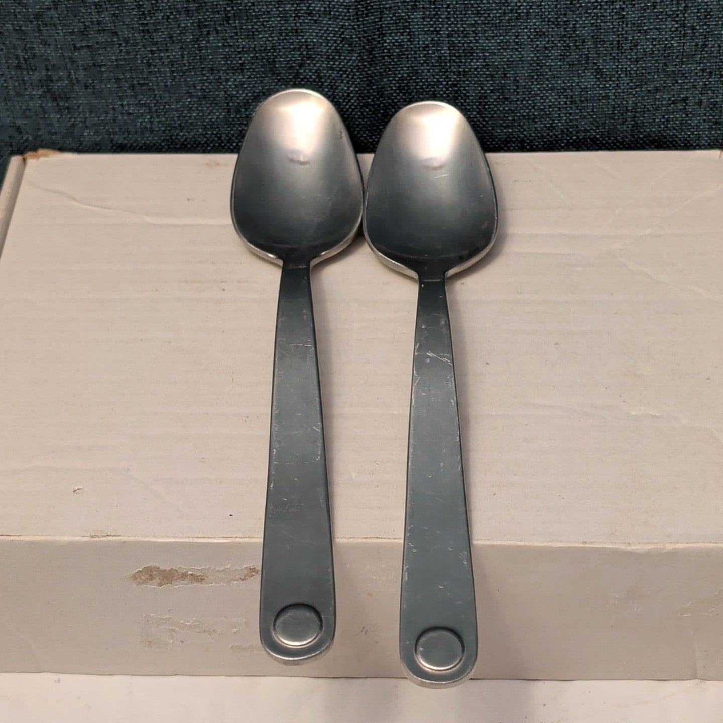 6 Pc GOURMET SETTINGS TAXI Flatware Set | 18/8 Stainless | 4 Knives | 2 Spoons