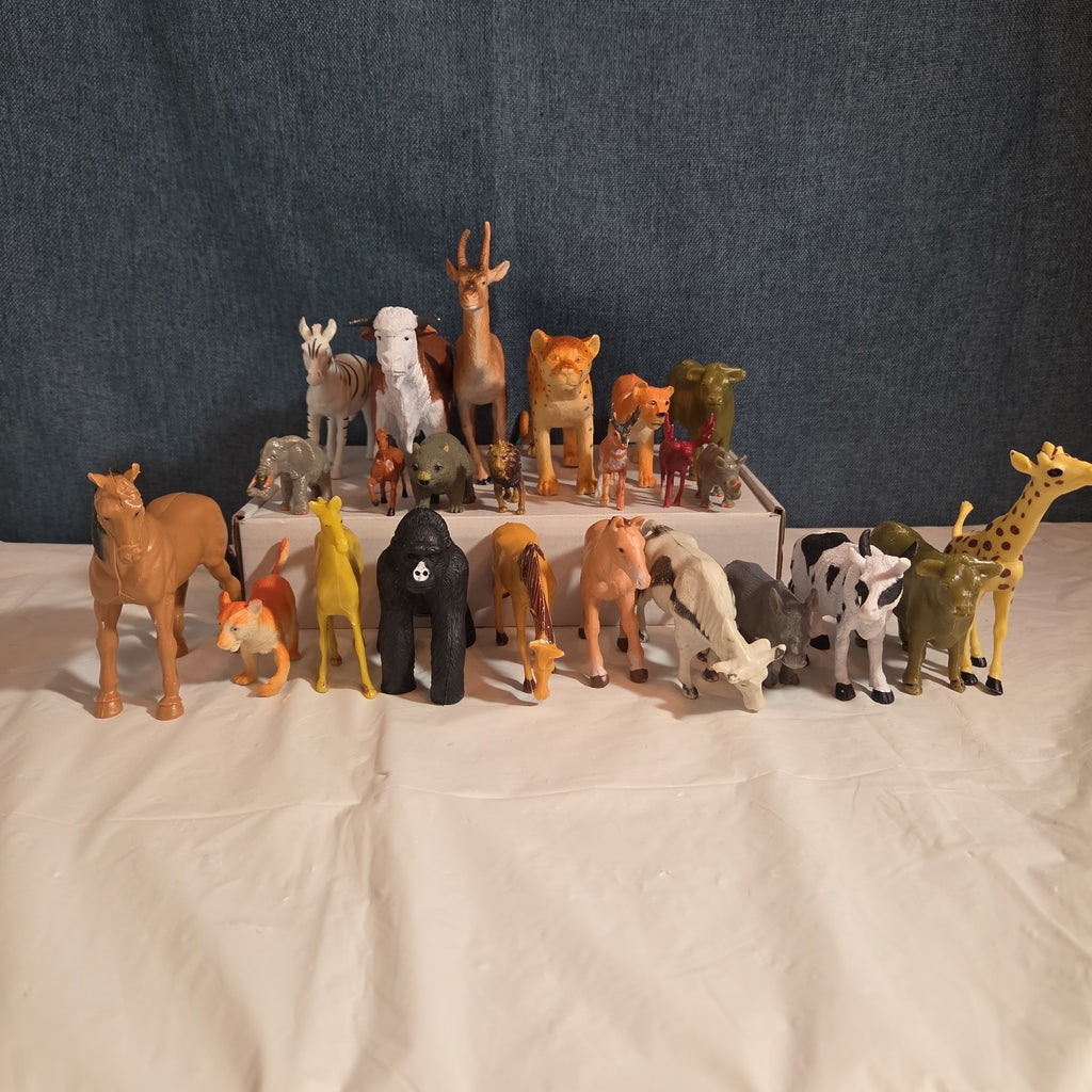Plastic Animal Figures Toy Lot 24pc Safari Farm Zoo Animals