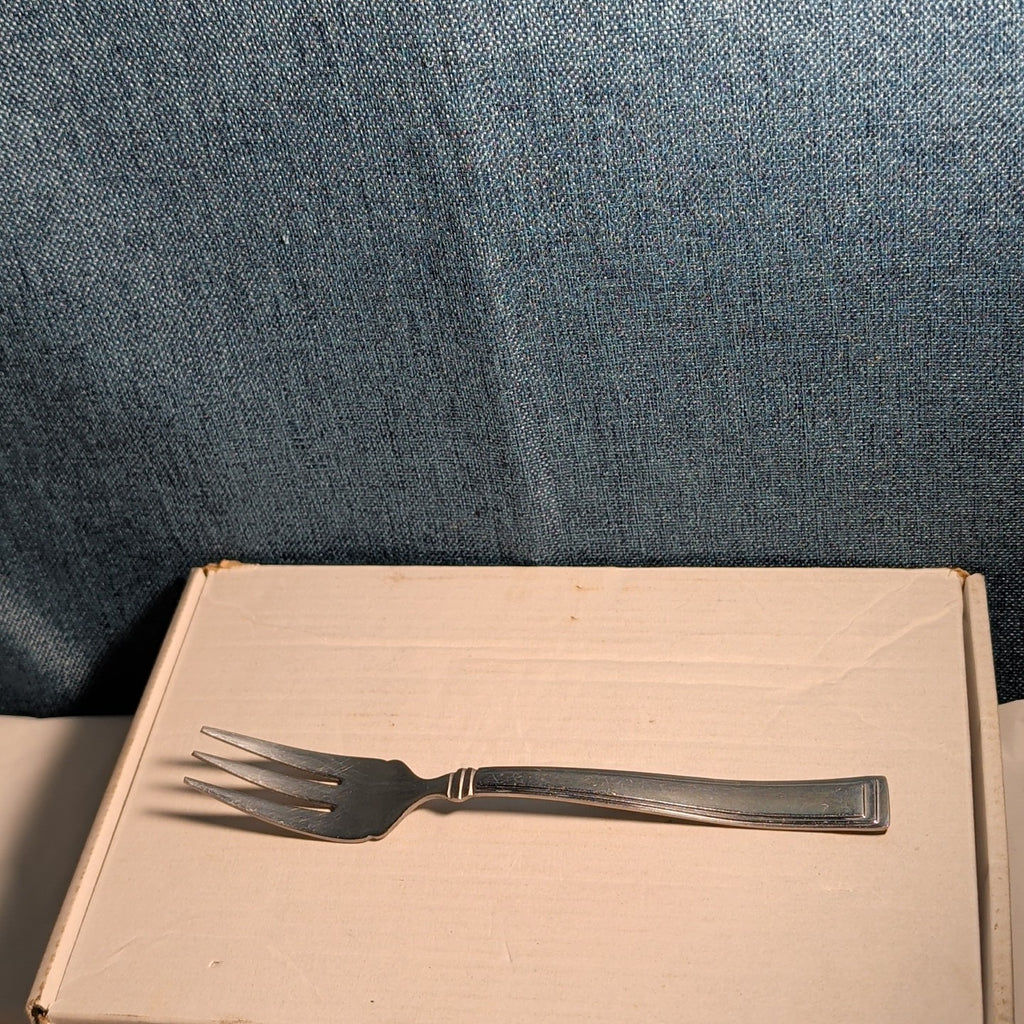 Set of 4 Hampton Silversmiths PORTFOLIO Glossy Salad Forks | 18/0 Stainless 208