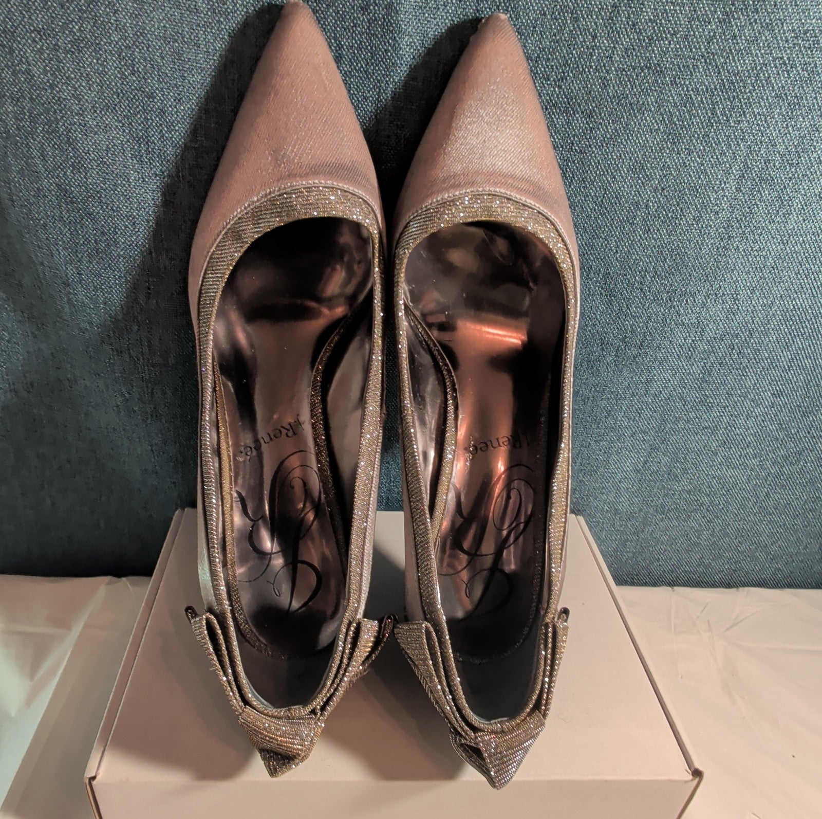 J Renee Silver Sparkly Bow Pumps 8.5 M Pointed Toe Metallic Satin