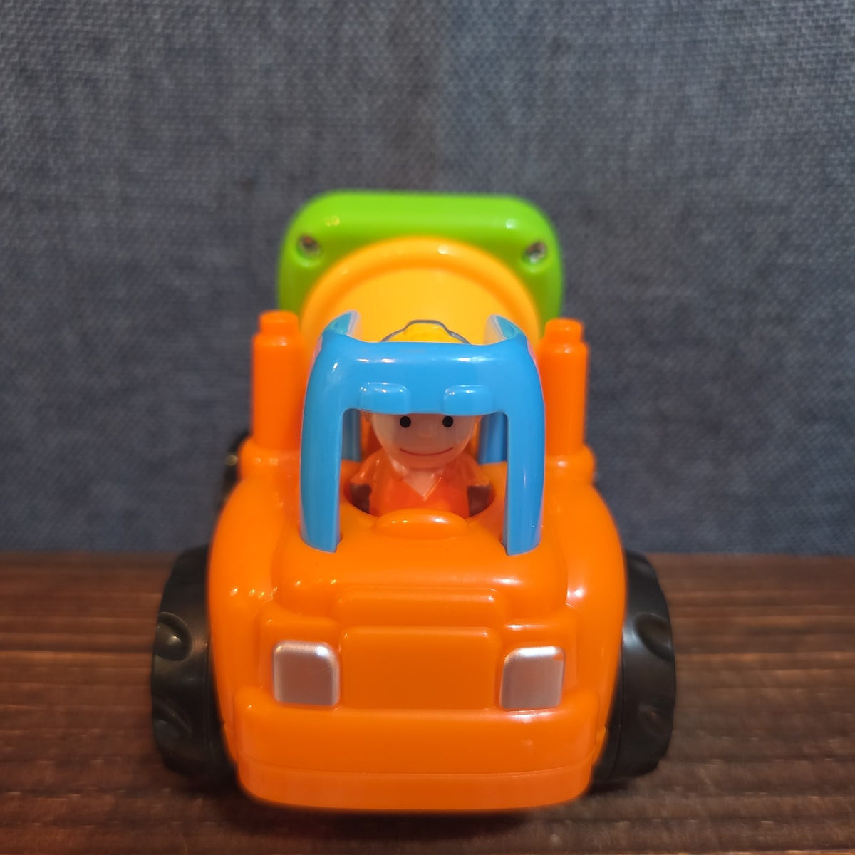 Huile Push Go Cement Mixer Toy Truck Friction Powered