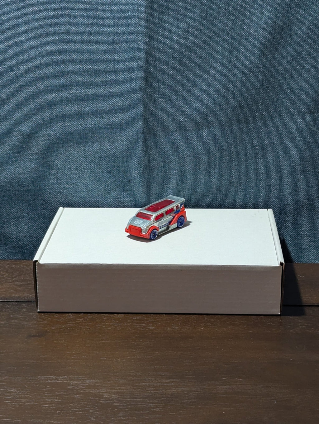 Hot Wheels Speed Box (2012) | Red White & Blue "Super Chromes" |Diecast Van