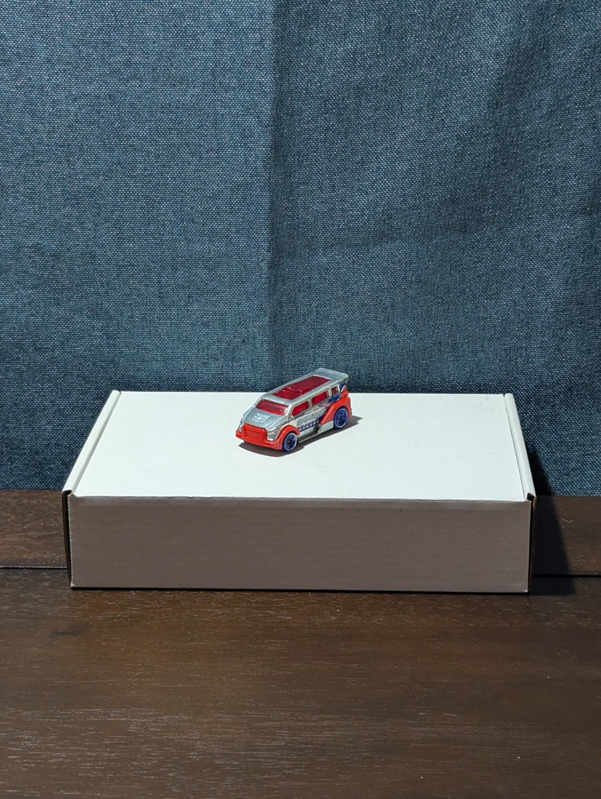 Hot Wheels Speed Box (2012) | Red White & Blue "Super Chromes" |Diecast Van