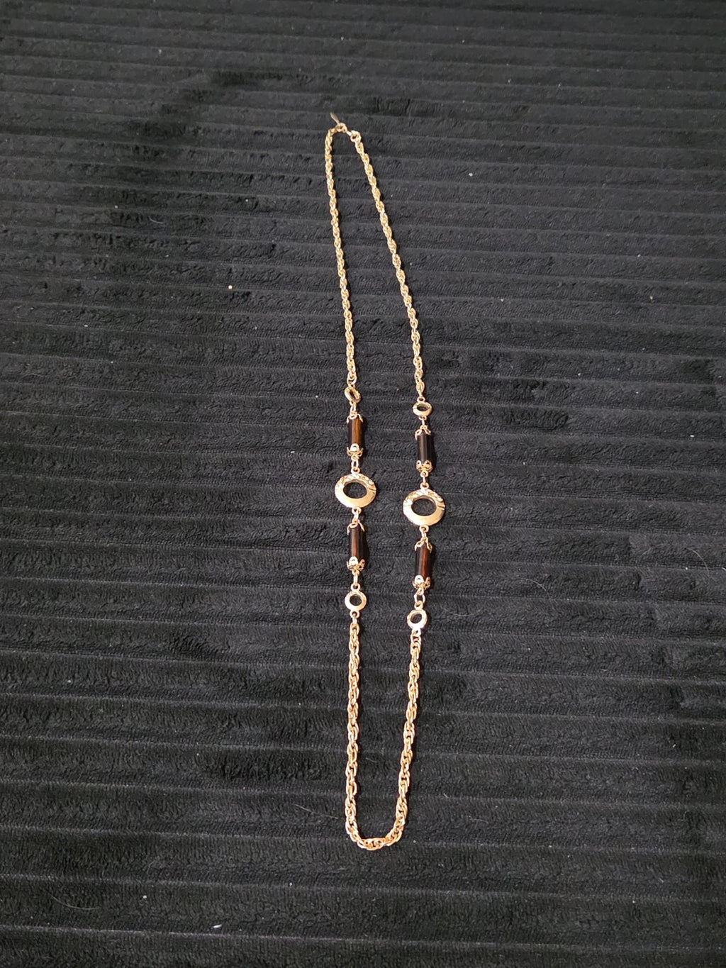 Sarah Coventry Emberwood Long Vintage Necklace 1975 Gold Tone Root Beer Amber