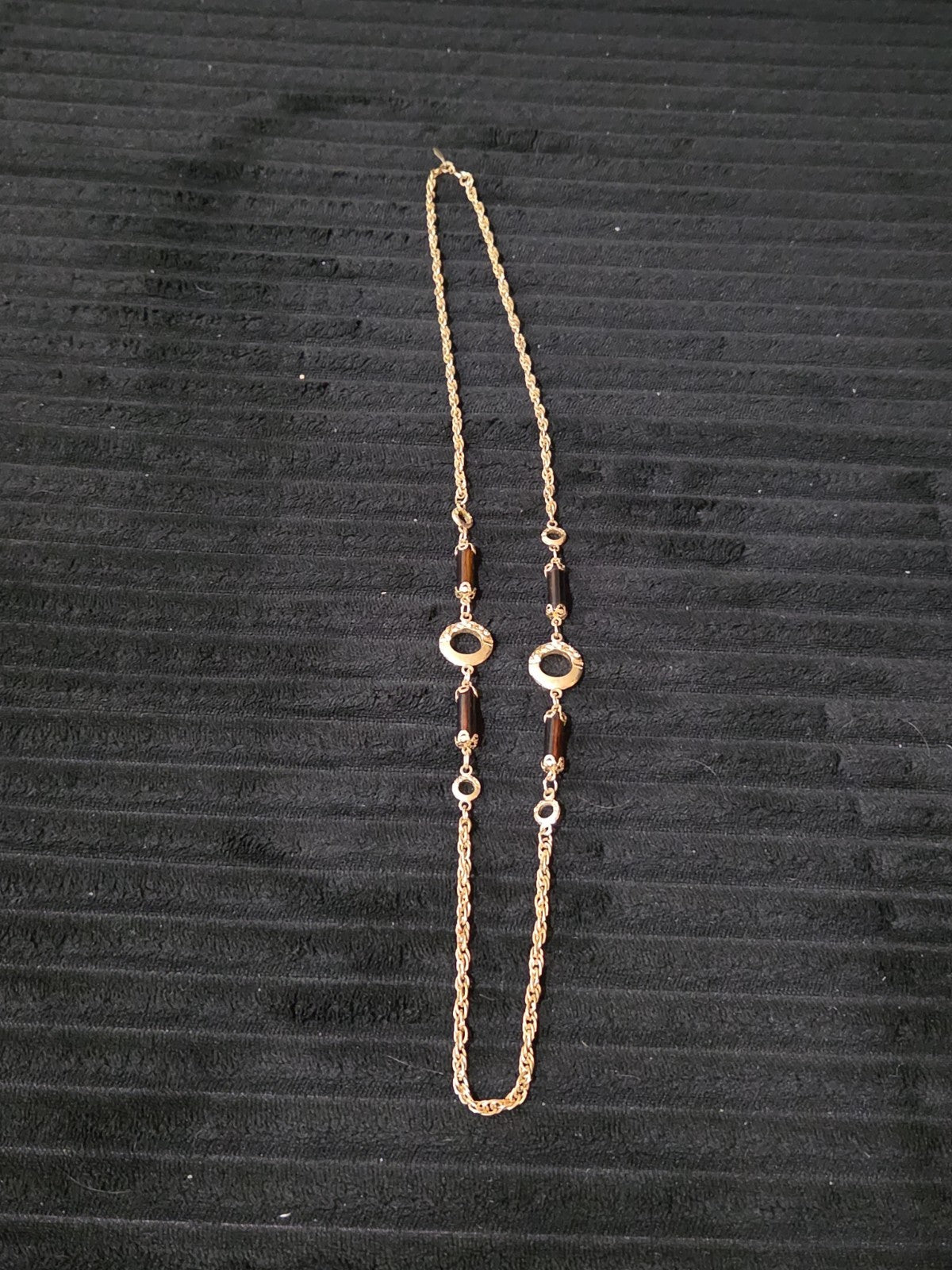 Sarah Coventry Emberwood Long Vintage Necklace 1975 Gold Tone Root Beer Amber