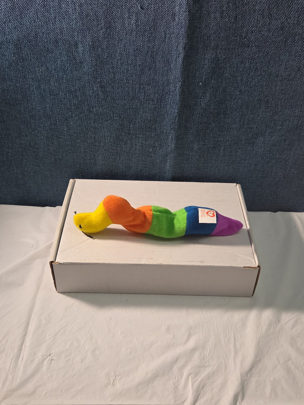 Ty Beanie Baby Inch the Inchworm 1995 Rainbow Plush Yarn Antennae Clean NO TAG