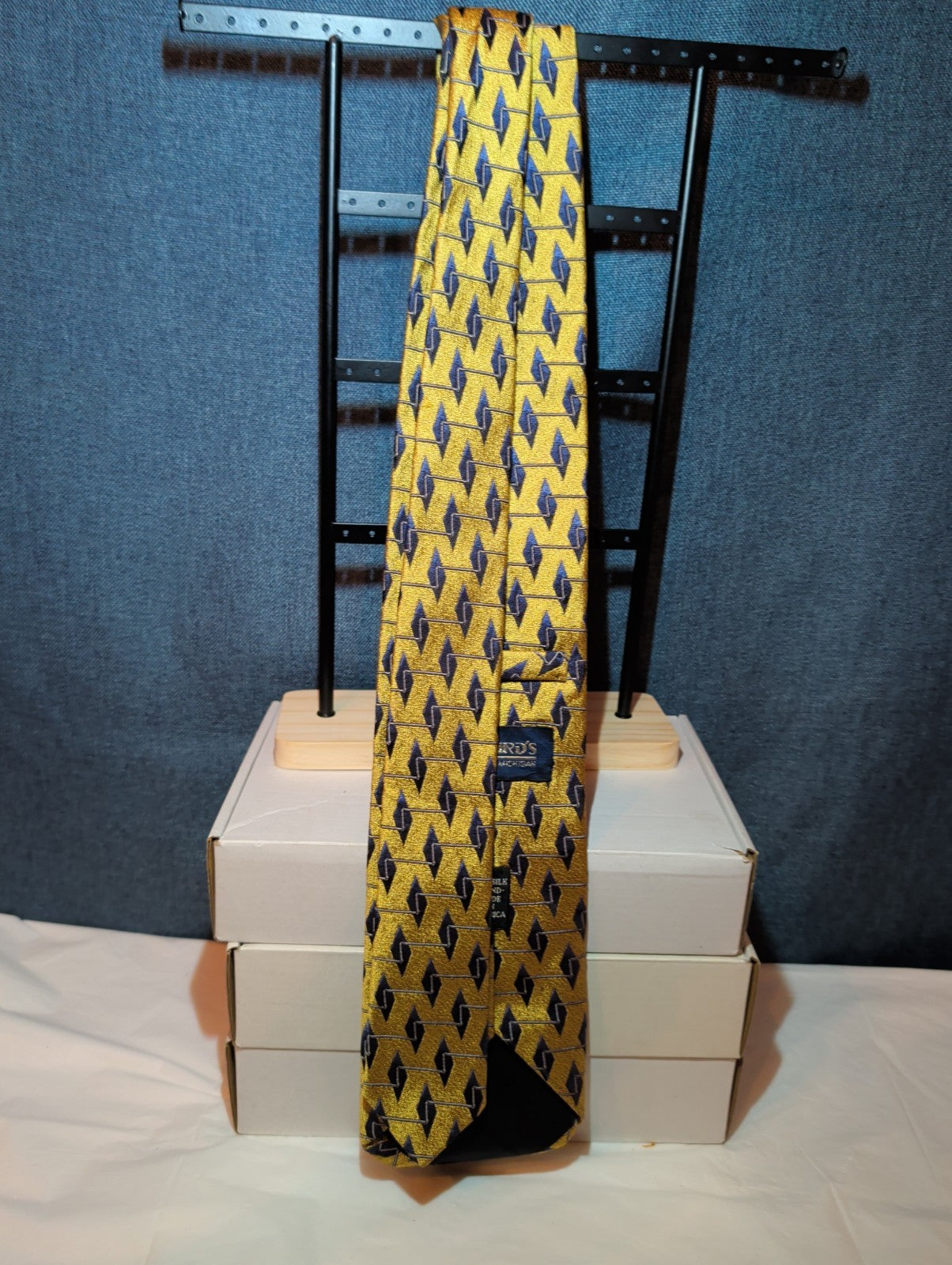 Vintage Edwards Michigan Silk Tie Gold Geometric Art Deco Men's Necktie 59"