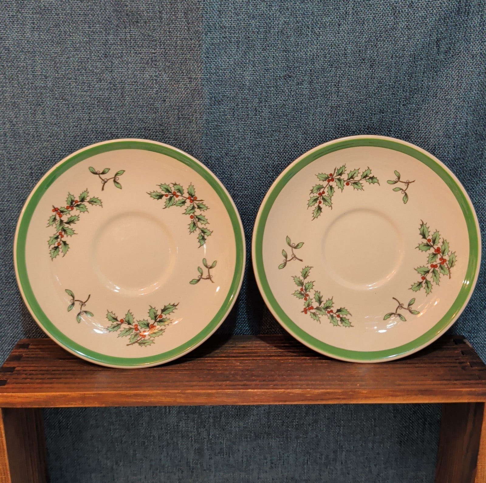 Spode Christmas Tree S3324 England 5.75" Saucers Set 2 Vintage