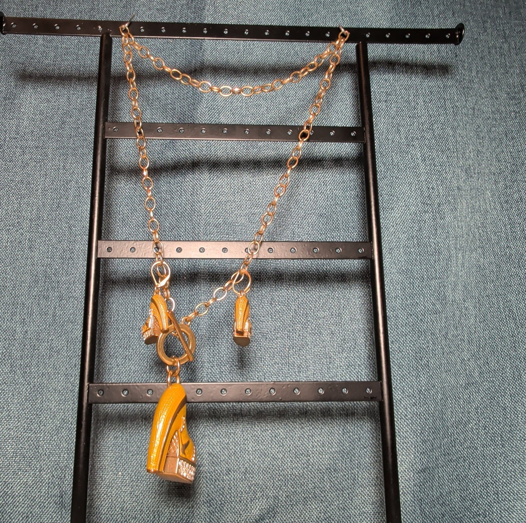 High Heel Shoe Pendant Necklace Gold Tone Rhinestone Y2K
