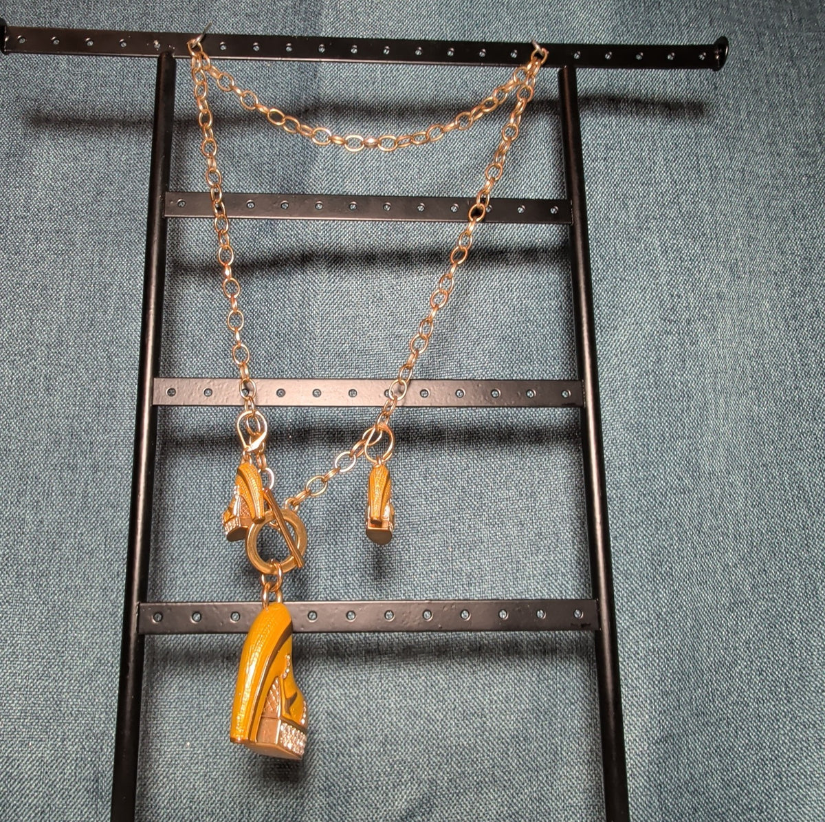 High Heel Shoe Pendant Necklace Gold Tone Rhinestone Y2K
