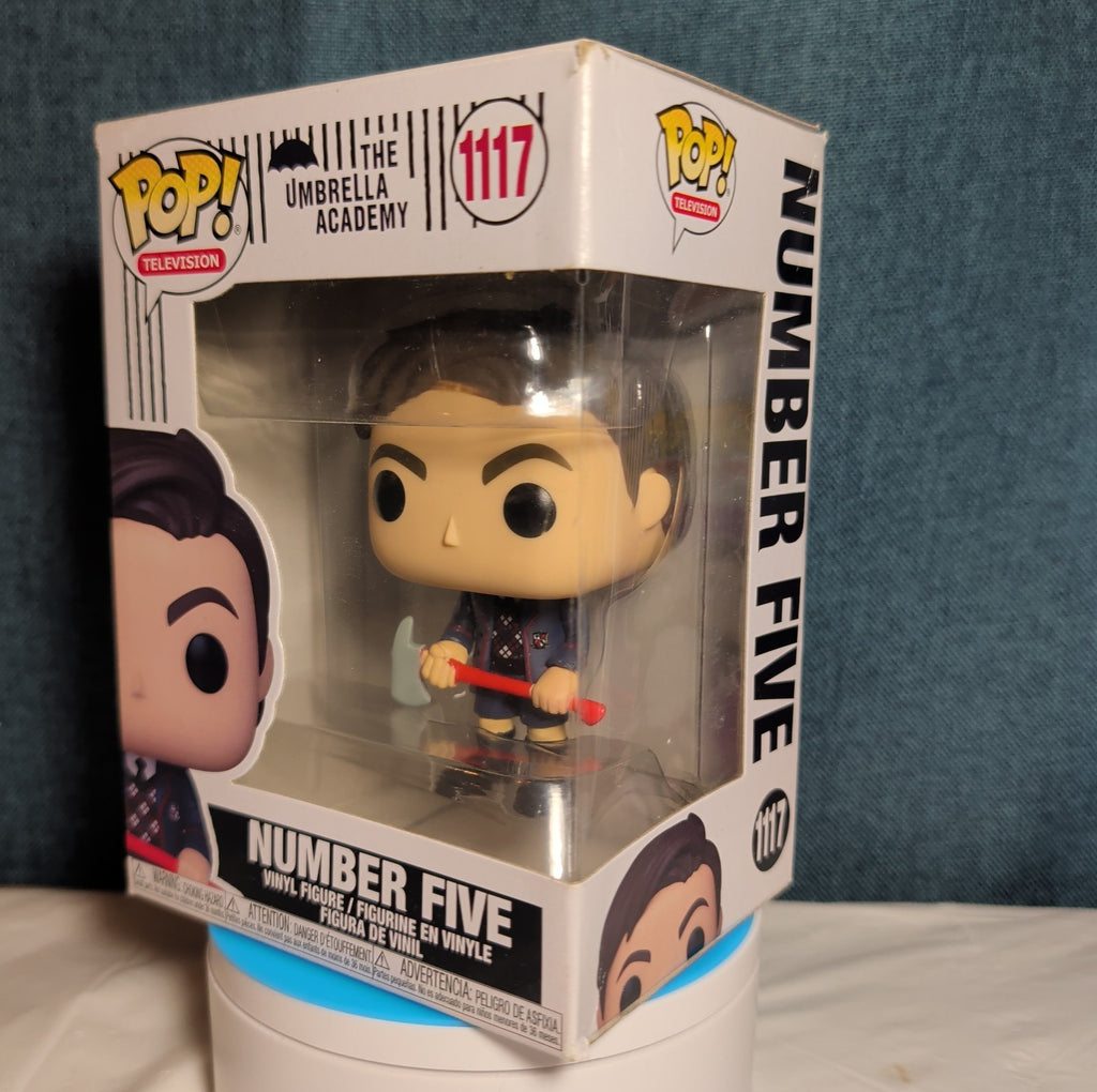 Funko Pop Television Umbrella Academy Number Five 1117 Vinyl in Box w Protector