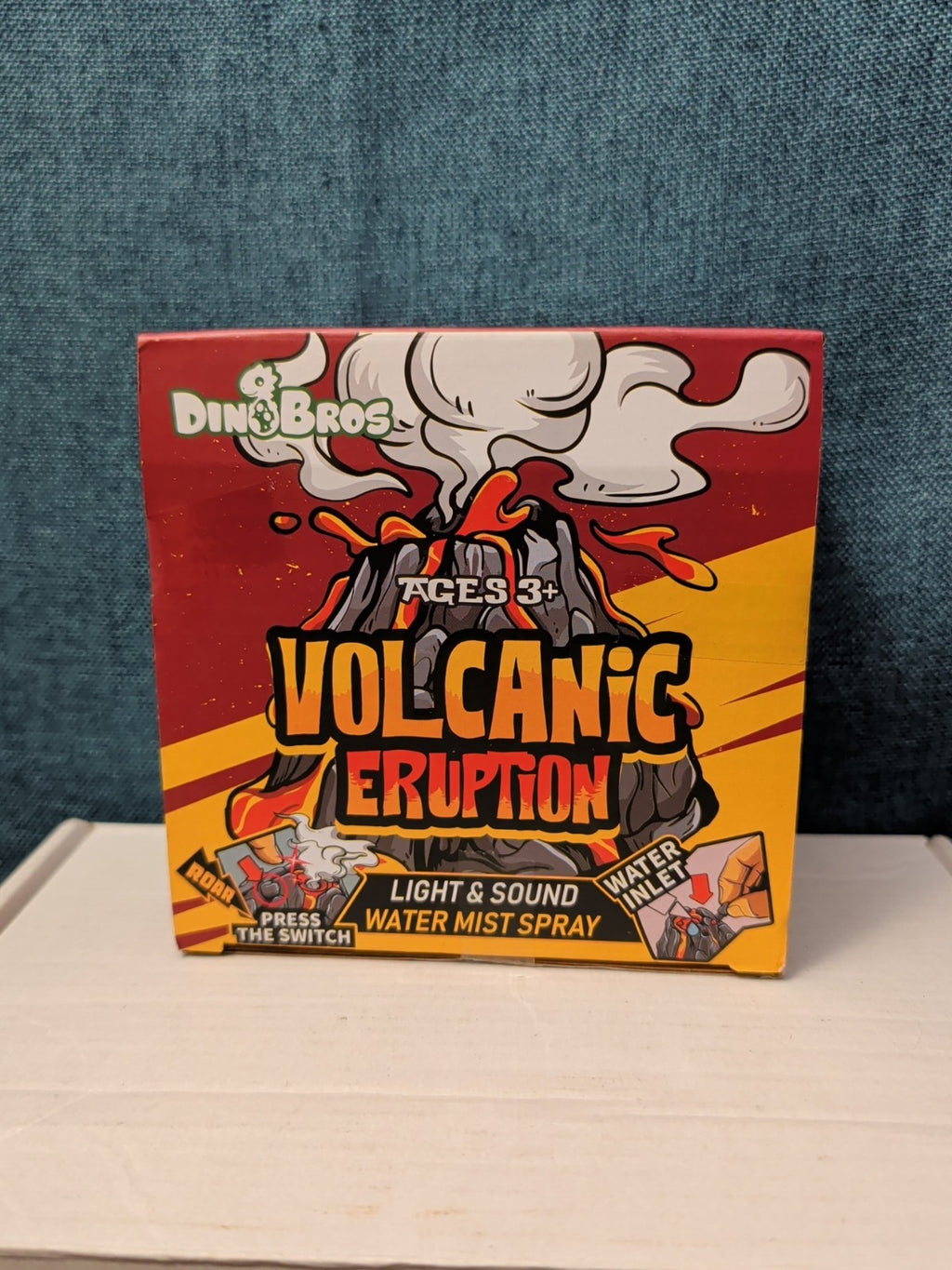NEW DINOBROS Volcanic Eruption Toy | Mist-Spouting Volcano Kids Dinosaur Sound